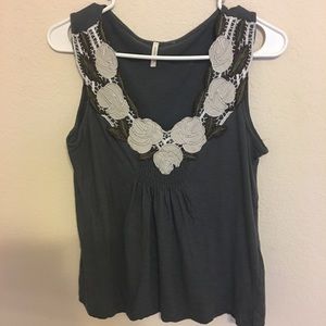 Grey tank top
